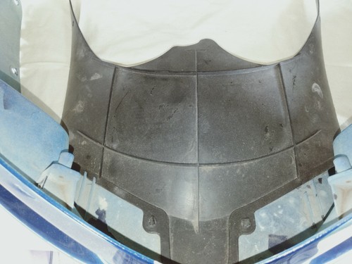 Front nose cone fairing 2001 GSXR1000\750\600 - Picture 5 of 5