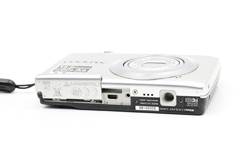 Cámara digital Nikon Coolpix S3000 12 MP con zoom ancho 4x [piezas/reparación] #195 - Imagen 6 de 6