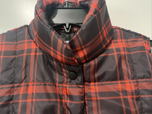 IZOD Vest Red & Black Plaid Women’s Sz MEDIUM Puffer Quilted NEW With Tags - Picture 6 of 13