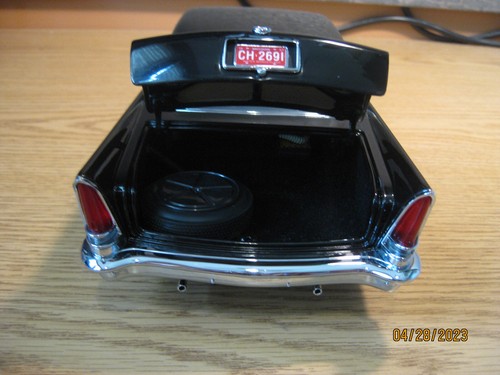1/18 1957 CHRYSLER 300 C IN BLACK BY ERTL / RACING CHAMPIONS UPC #32503 - Picture 16 of 23