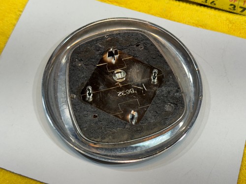 Fiat 2014-2020 500L cross Rear hatch center Genuine OEM 1 Emblem only - Picture 20 of 21