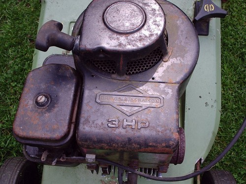 HAYTER HOBBY LAWNMOWER PETROL MOWER 19 IN CUT ROLLER BACK GRASS BOX COLLECTION - Picture 5 of 9