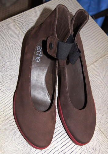 Arche Gayal in Cafe & Latex Rouge Mid Height Heel - Picture 9 of 12