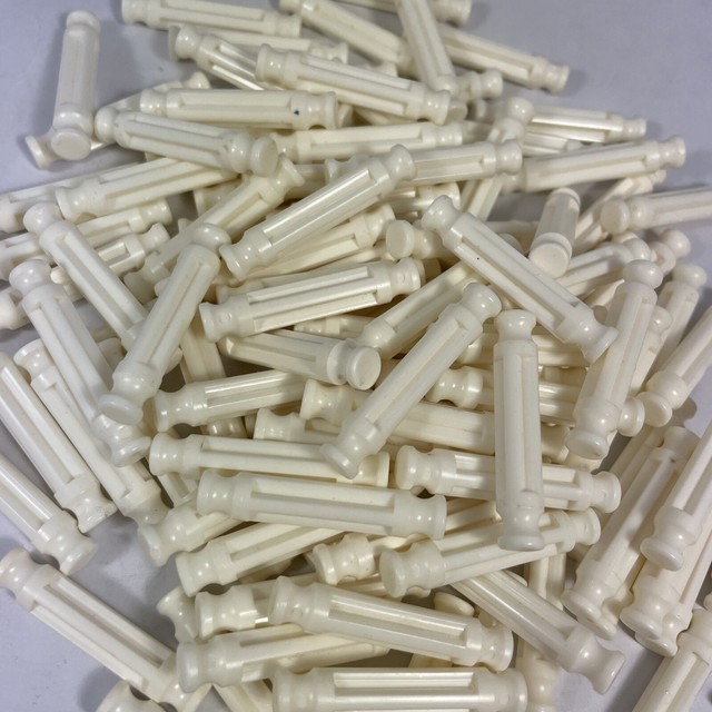 KNEX Replacement Parts lot 1 1/4” White Rods connector lof of 112 KNEX Replacement Parts lot 1 1/4” White Rods connector lof of 112
