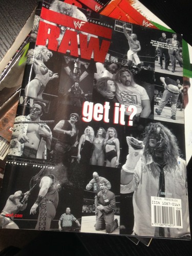 WWF WWE RAW Magazin JUNI 1999 Get It? Cover + Tori Diva Poster - Bild 1 von 3