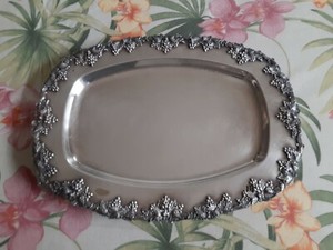 Vintage-EPNS-Silver-plated-Footed-Serving-Platter-Tray-Grapes-Design-Silverplate