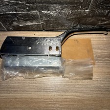 Component Hardware Group R25 Series Magnetic Latch w/ Offset Handle