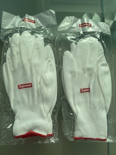 Supreme Sticker, Gloves & Bags Sammlung. SS20 Tupac, FW20 snow camp Box - Bild 6 von 11