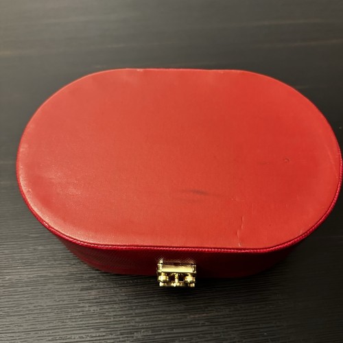Vintage Red Oval Jewelry Box/ Travel Case With Carry Handle And Key VGC - Picture 6 of 10
