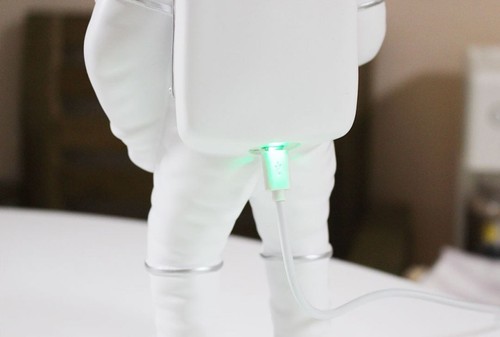 Astronaut Night Light for Kids – USB LED Touch Mood Lamp Bedroom Decor Gift - Picture 6 of 8