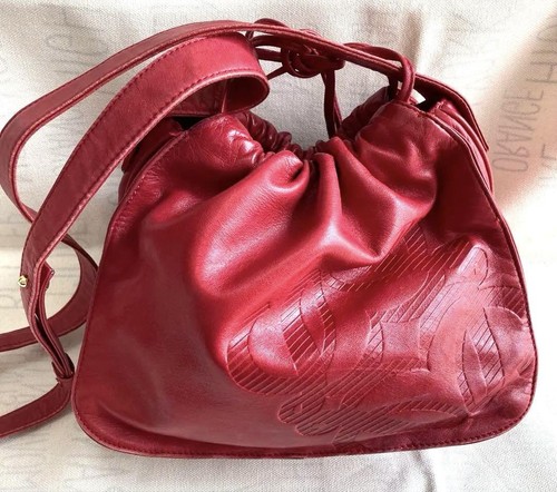 Auténtico Hermoso Artículo Bolso de Hombro Loewe Cuero Rojo Cordón Anagrama - Imagen 12 de 24