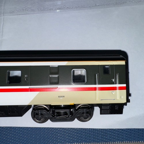 Remolque Hornby BR Intercity Swallow Mk4 DVT furgoneta de conducción 82206 R40161 leer descripción - Imagen 5 de 17