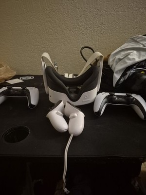Meta Quest 3s/ 2 Ps5 Controllers 128GB