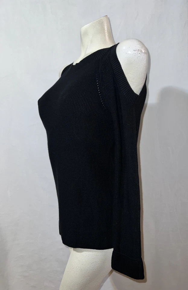 Nuevo Suéter DOLCE CABO Talla XS Negro Sólido Hombro Frío Tejido Top Estilo 71413 Nuevo con Etiquetas Foto 4 de 4