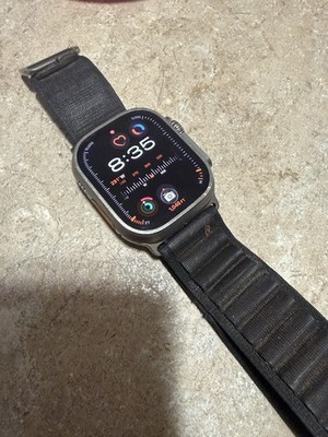 Apple Watch Ultra 2 49MM Natural Titanium   (Unlocked)   (GPS + Cellular)
