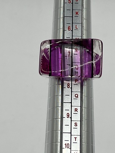 Vtg Mid Century Modern Lucite Acrylic Ring Size 7 Purple Clear - Picture 12 of 12