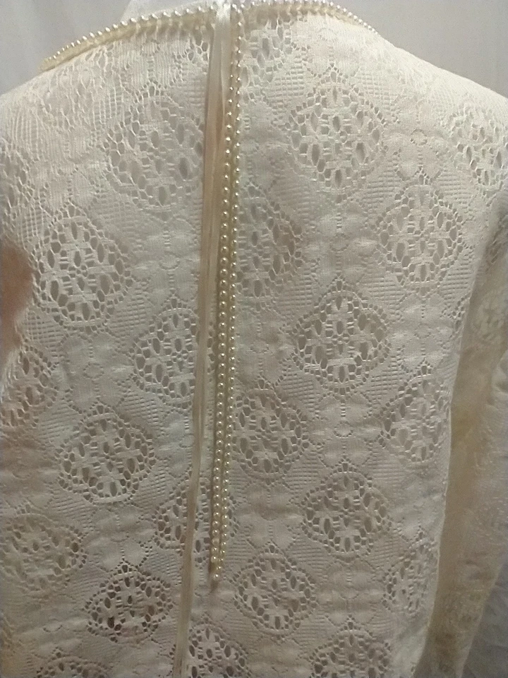 De Colección Encaje Y Perla Mujer Bolero Encogerse de hombros Marfil Corto Cárdigan Chaqueta Hada 60 Años 70 Foto 4 de 4