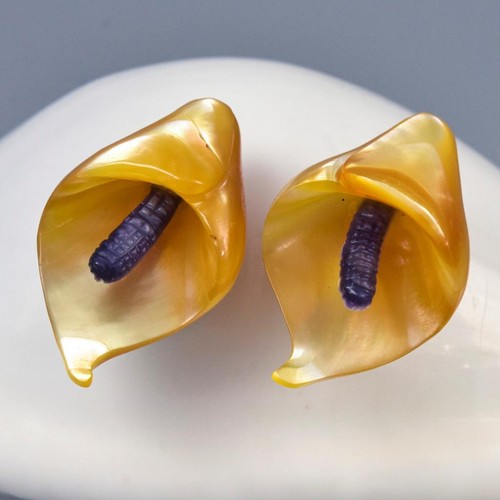 Calla Lily Fiore Intagliato Madreperla & Viola Conchiglia Orecchino Paio 8.57g - Foto 9 di 14