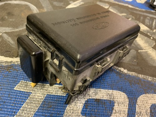 Ford F150 5.0L V8 Power Distribution Box 1994 OEM - Picture 4 of 9