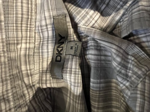 Boy's DKNY size Medium Button down Gray and white shirt - Picture 7 of 7