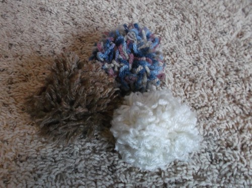 NEU - 3er Set, handgefertigte gehäkelte Katzenschnurbälle - Bild 1 von 3