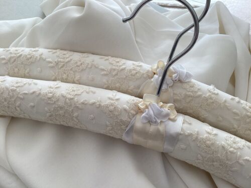 Pair New Luxury Handmade Special/wedding Padded Dress Hangers Vintage Lace Ivory - Picture 2 of 9