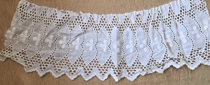 Antique-Edwardian-Lace-Salvage-Linen-Cotton-Lawn-Sewing-Doll-Costume-A34