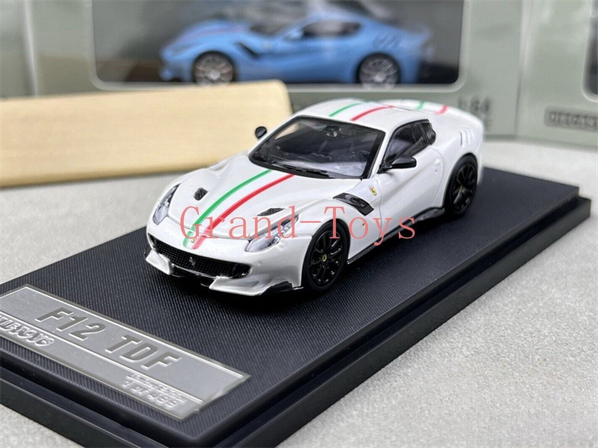 BBR 1/18 フェラーリ F12 TDF 2016 Avus white w/Italian flag
