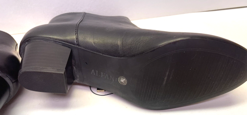 NEW With TAGS ALFANI Women's Black Leather Ankle Boots w Zipper Size 7 M - Picture 4 of 6