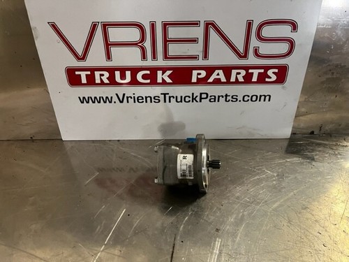 TRW PUMP-EV POWER STEERING PEV1816-15R101  