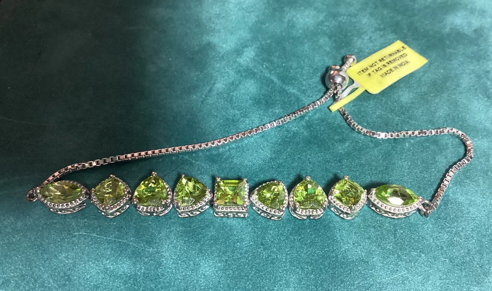 Peridot Sterling Silver Adjustable Slide Bracelet (10.40 CT’s.) - Image 4 of 4