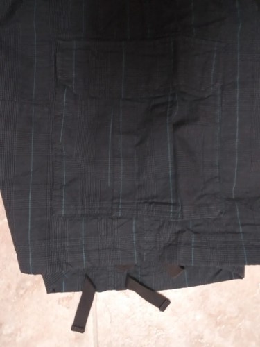 40 ~ 100% COTTON PAPER THIN Men's Gray PLAID CARPENTER Short - Picture 6 of 8
