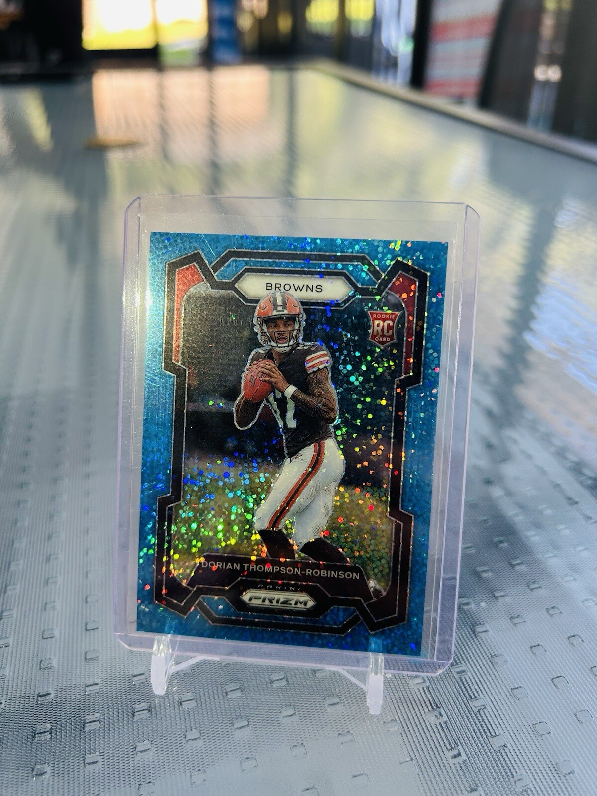 2023 Prizm - Rookies Blue Sparkle Prizm #322 Dorian Thompson-Robinson /96 (RC)