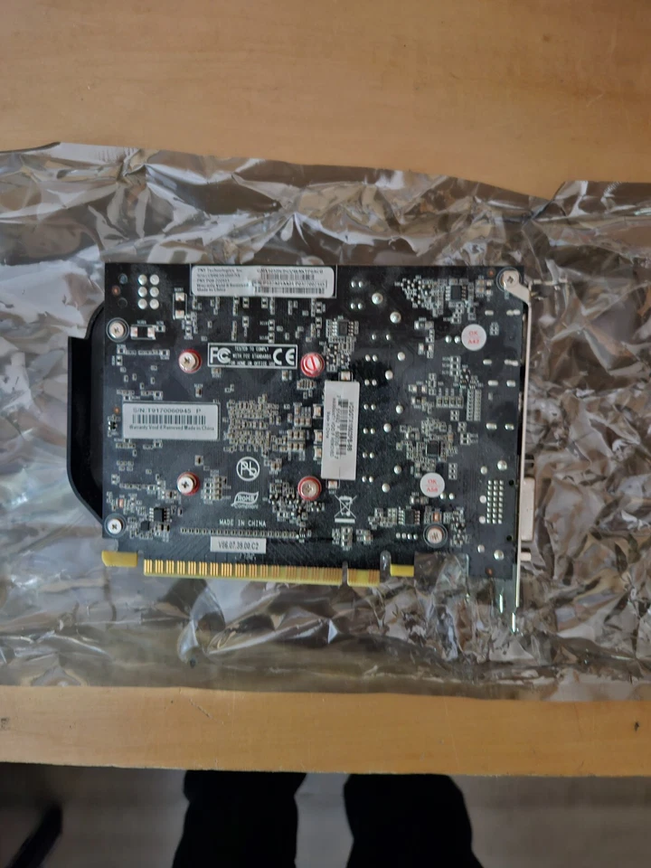 PNY NVIDIA GTX 1050 2GB Graphics Card GPU - Image 3 of 4