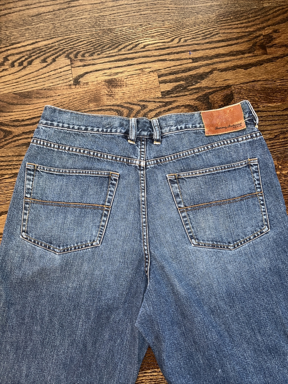 Tommy Bahama Mens Classic Fit Straight Leg Jeans Medium Wash Denim Size 34x27.5