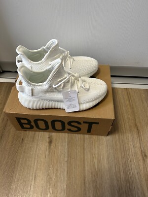 Size 6 - adidas Yeezy Boost 350 V2 Low Cream White / Triple