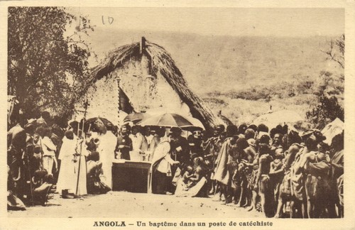 PC ANGOLA AFRIKA UN BAPTEME DANS UN POSTE DE CATECHISTE, Vintage Pc. (b54370) - Bild 1 von 2
