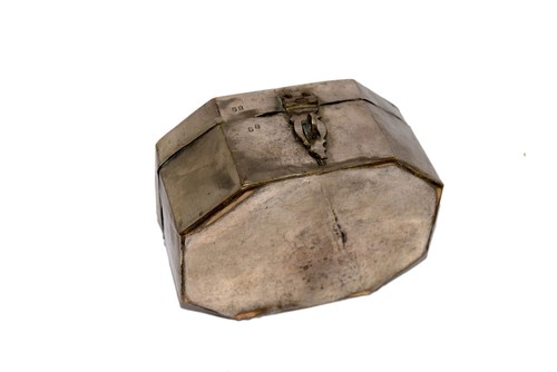 Vintage Hand Crafted Original Unique Brass Betel Nut Box Collectible. G7-533A  - Picture 7 of 11