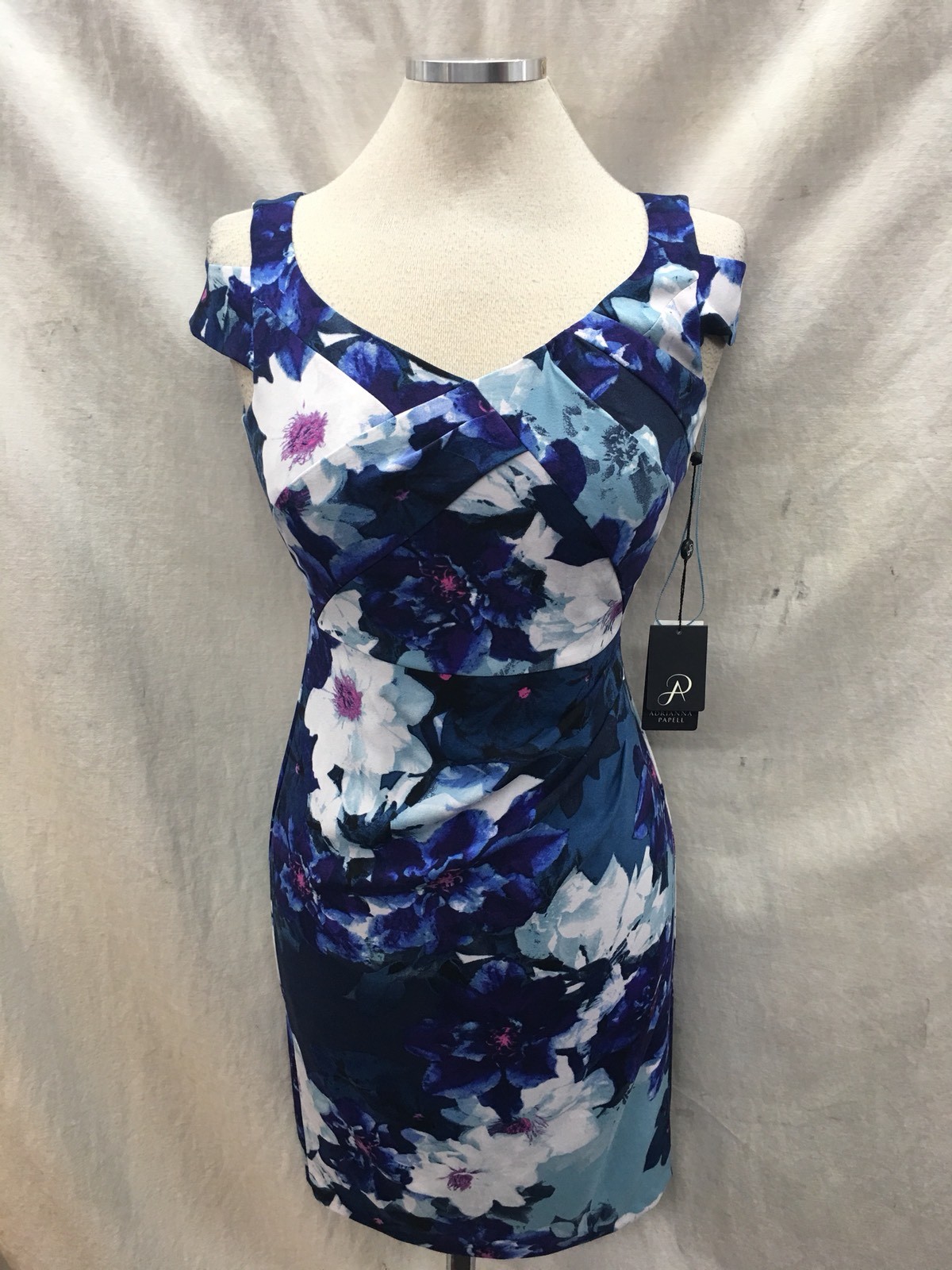 ADRIANNA PAPELL DRESS NEW WITH TAG SIZE 0 LENGTH 35' LINED RETAIL ADRIANNA PAPELL DRESS NEW WITH TAG SIZE 0 LENGTH 35' LINED RETAIL