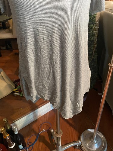 Elan Womens Gray Asymmetric Hem Striped Tee Pullover Top Shirt sz Med. - Picture 4 of 7