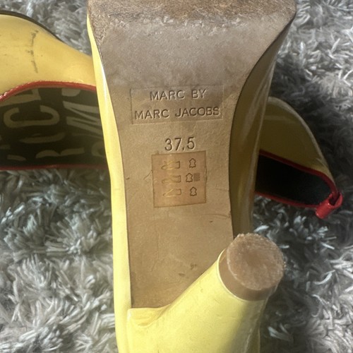 Mark BY MARK JACOBS Pumps Sz 6.5 ! YELLOW Patent Leather Red Trim Shoes Heels - Picture 10 of 10