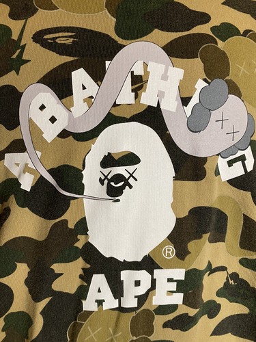 A Bathing Ape Bape Kaws Bendy Green Camo vintage short sleeve sweater Rare XL - Picture 2 of 12