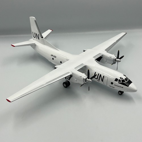 Exclusive model Antonov 26 An-26 Constanta UN Reg:UR-UZA with landing gear scal - Picture 14 of 20