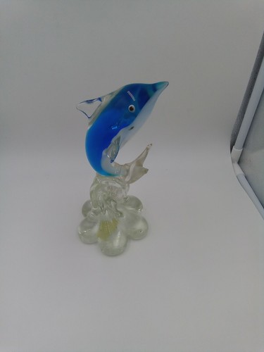 A Artglass Dolphin Figure 8" Tall Pre-owned - Picture 4 of 7