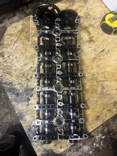BMW F SERIES 2.0 D B47 CAMSHAFT CARRIER & CAMSHAFTS 8575437 8575438 8570145 - Picture 5 of 9