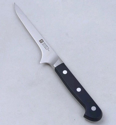 New Zwilling PRO 5.5 in BONING Knife, Made in GERMANY, Carbon Steel, 38404-140mm