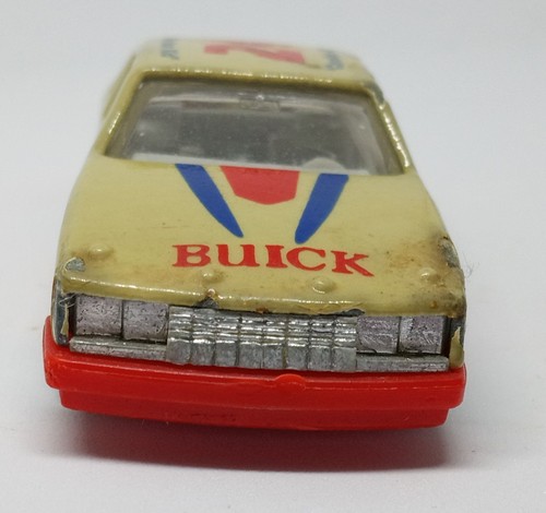 MC Toy Beige Buick LeSabre Stock Car #24 Carolina Kid Loose Diecast 1:64 Macau - Picture 3 of 6
