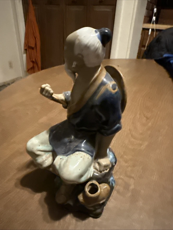 Antigua estatuilla china de pescador Sheehan Mudman pintada a mano de colección Foto 4 de 4