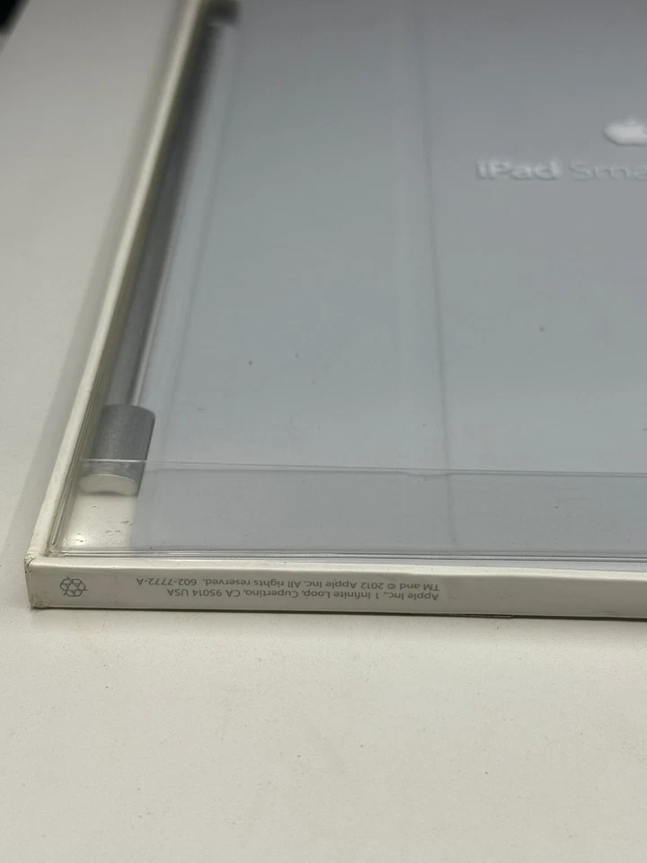 Apple iPad Smart Cover Light Gray MD307LL/A New *Check Description - Image 4 of 4