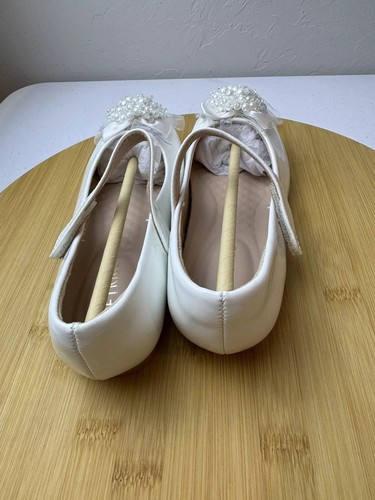 Softkids Shoes Girls Size 1 Patent Flower Pearl Bow Dress Flats Wedding Party - Picture 5 of 11